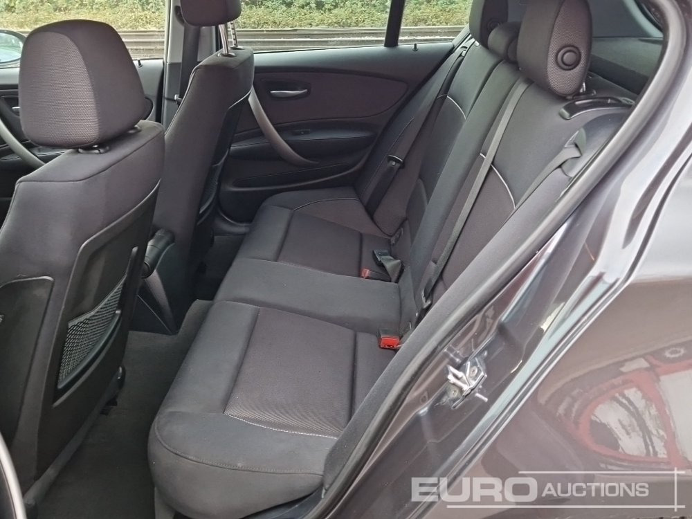 Автомобил 2008 BMW 1 Series: слика 20 Автомобил 2008 BMW 1 Series: слика 20