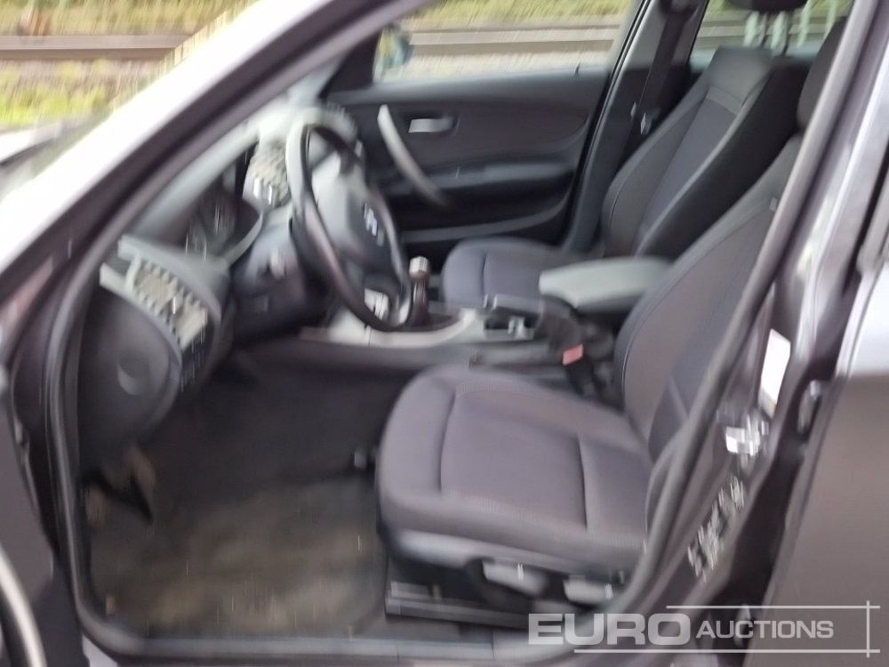 Автомобил 2008 BMW 1 Series: слика 24 Автомобил 2008 BMW 1 Series: слика 24