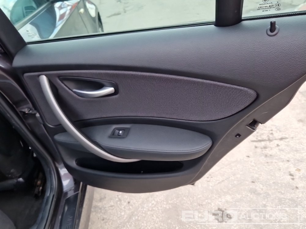 Автомобил 2008 BMW 1 Series: слика 18 Автомобил 2008 BMW 1 Series: слика 18