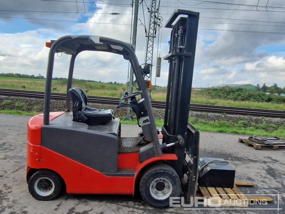2010 Manitou ME425 - Електричен вилушкар: слика 5 2010 Manitou ME425 - Електричен вилушкар: слика 5