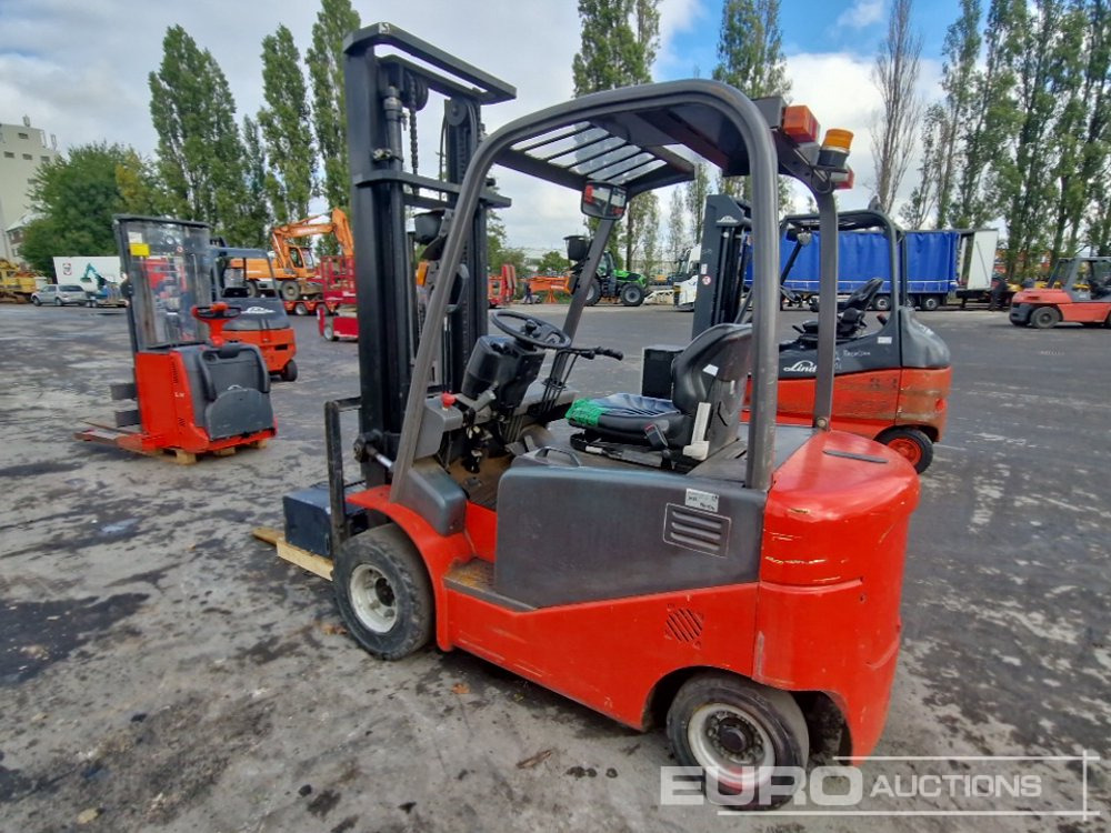 2010 Manitou ME425 - Електричен вилушкар: слика 3 2010 Manitou ME425 - Електричен вилушкар: слика 3