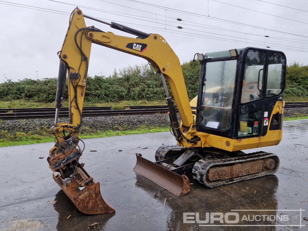 2011 CAT 302.5C - Мини багер: слика 1 2011 CAT 302.5C - Мини багер: слика 1