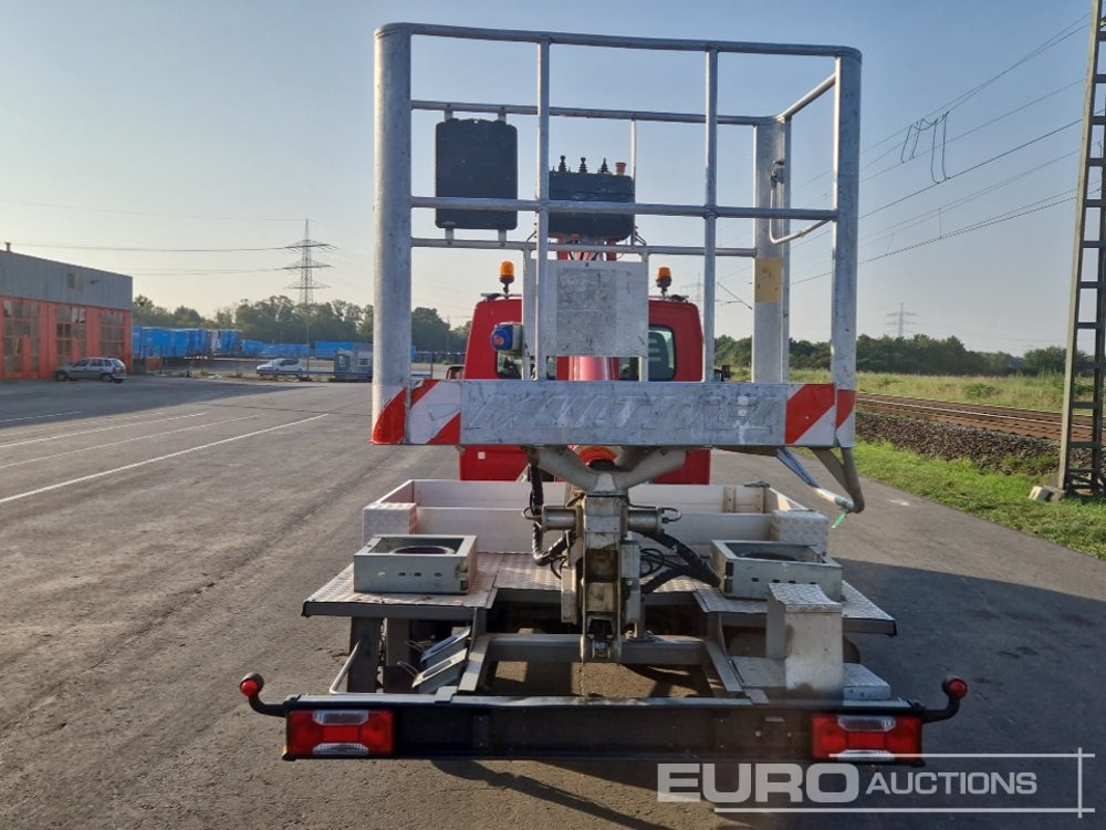 2012 Iveco 35S11 - Камион со подигачка кошница: слика 4 2012 Iveco 35S11 - Камион со подигачка кошница: слика 4
