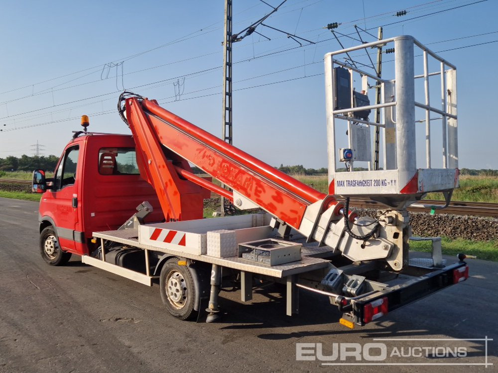2012 Iveco 35S11 - Камион со подигачка кошница: слика 3 2012 Iveco 35S11 - Камион со подигачка кошница: слика 3