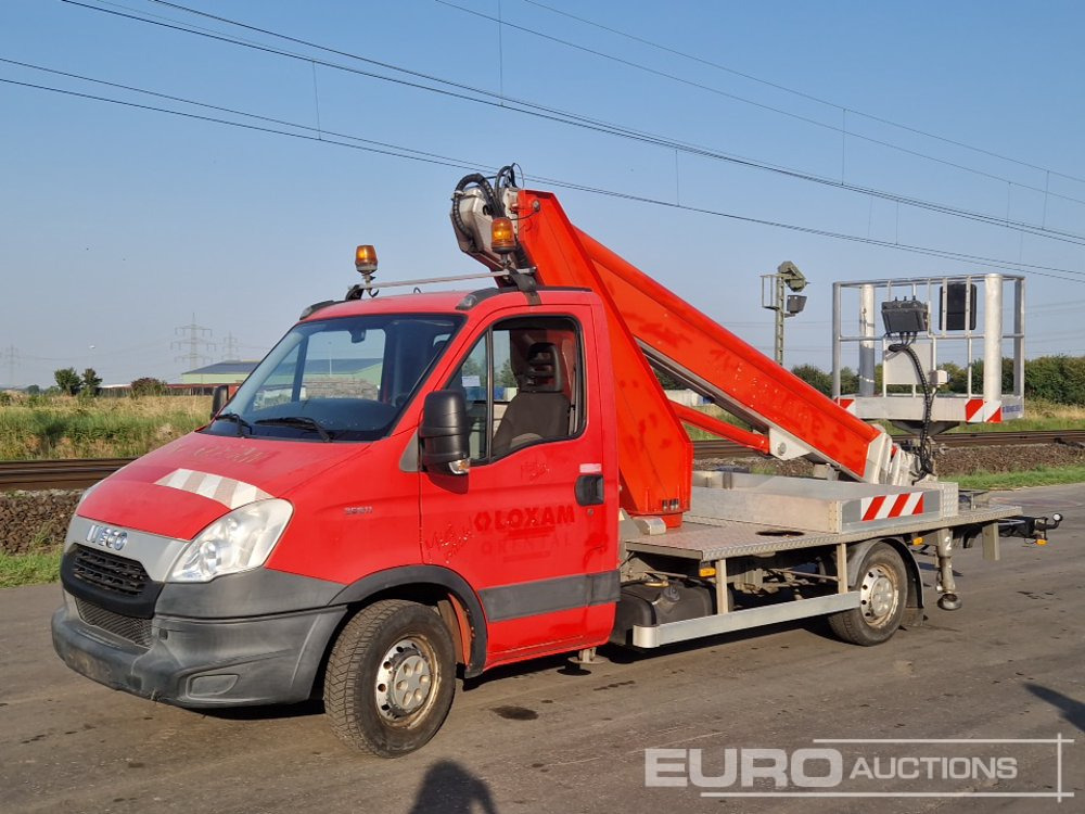 2012 Iveco 35S11 - Камион со подигачка кошница: слика 1 2012 Iveco 35S11 - Камион со подигачка кошница: слика 1