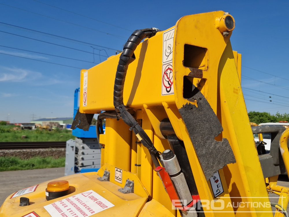 Дигачка платформа 2012 JLG Toucan 8E: слика 16