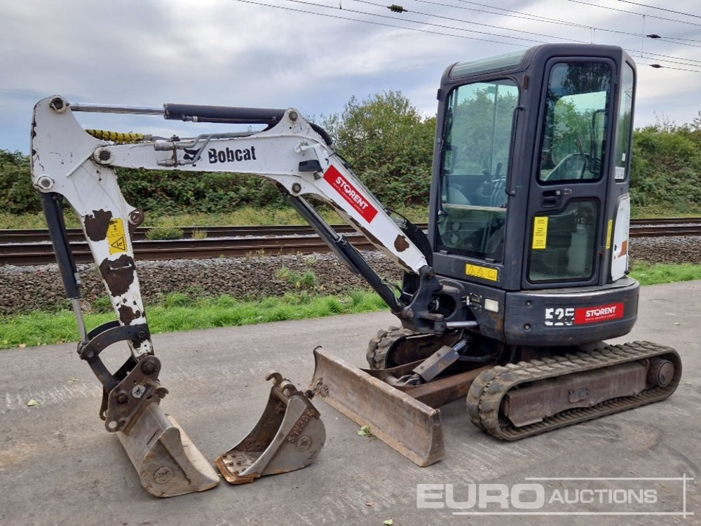 2015 Bobcat E25 EM - Мини багер: слика 1 2015 Bobcat E25 EM - Мини багер: слика 1