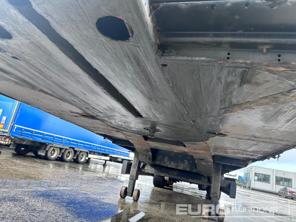 Полуприколка со церада 2015 Krone Mega Liner, Curtainsider, 3 Axle (Dutch Reg. Docs): слика 11 Полуприколка со церада 2015 Krone Mega Liner, Curtainsider, 3 Axle (Dutch Reg. Docs): слика 11