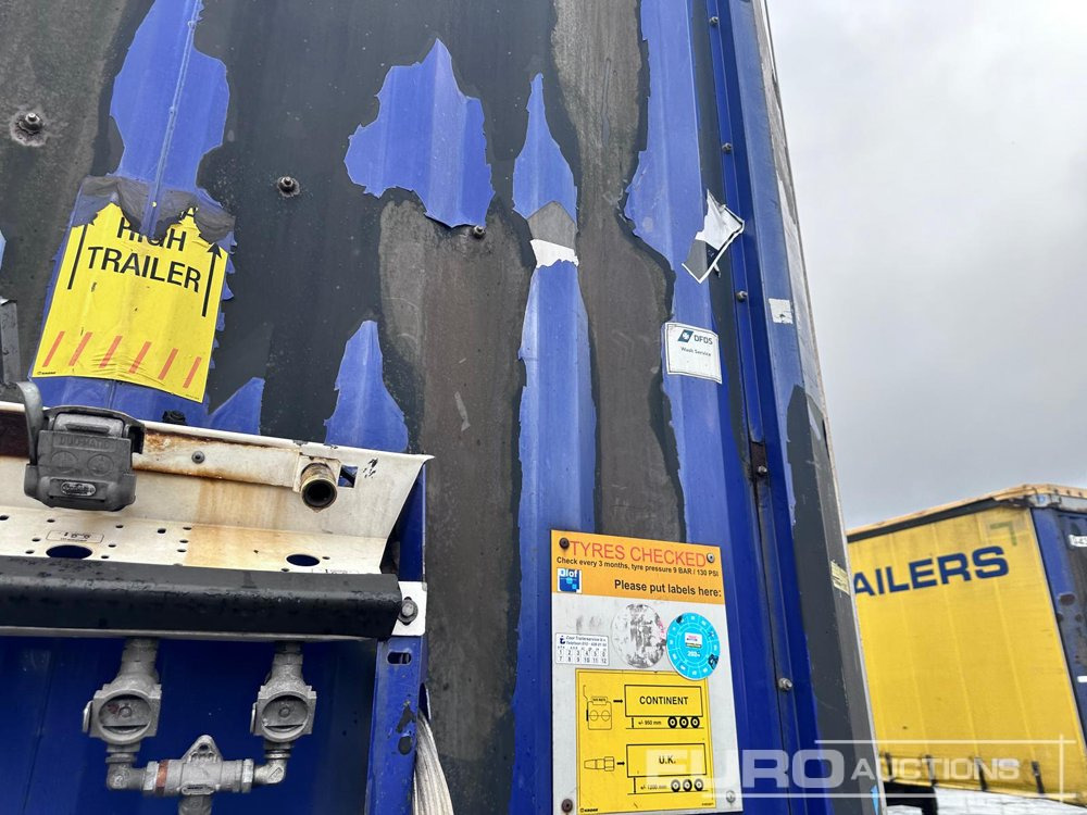 Полуприколка со церада 2015 Krone Mega Liner, Curtainsider, 3 Axle (Dutch Reg. Docs): слика 31 Полуприколка со церада 2015 Krone Mega Liner, Curtainsider, 3 Axle (Dutch Reg. Docs): слика 31