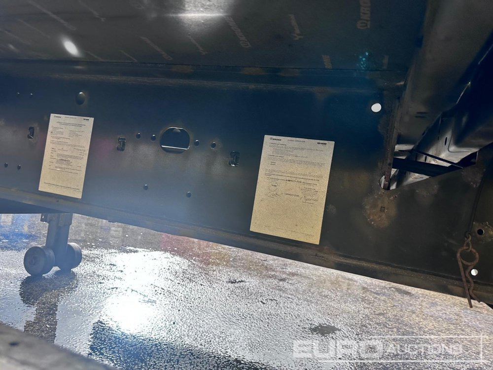 Полуприколка со церада 2015 Krone Mega Liner, Curtainsider, 3 Axle (Dutch Reg. Docs): слика 15 Полуприколка со церада 2015 Krone Mega Liner, Curtainsider, 3 Axle (Dutch Reg. Docs): слика 15