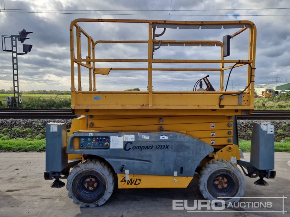 2016 Haulotte Compact 12DX - Кревач ножица: слика 2 2016 Haulotte Compact 12DX - Кревач ножица: слика 2