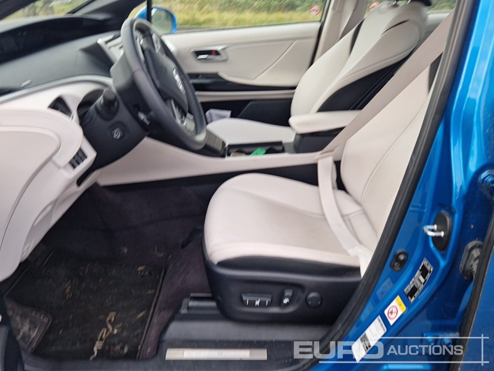 Автомобил 2017 Toyota Mirai Fuel Cell, Hydrogen Hybrid, Automatic (German Reg. Docs. Available): слика 29