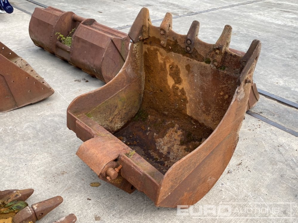 34" Digging Bucket 45mm Pin to suit 4-6 Ton Excavator - Корпа: слика 4 34" Digging Bucket 45mm Pin to suit 4-6 Ton Excavator - Корпа: слика 4