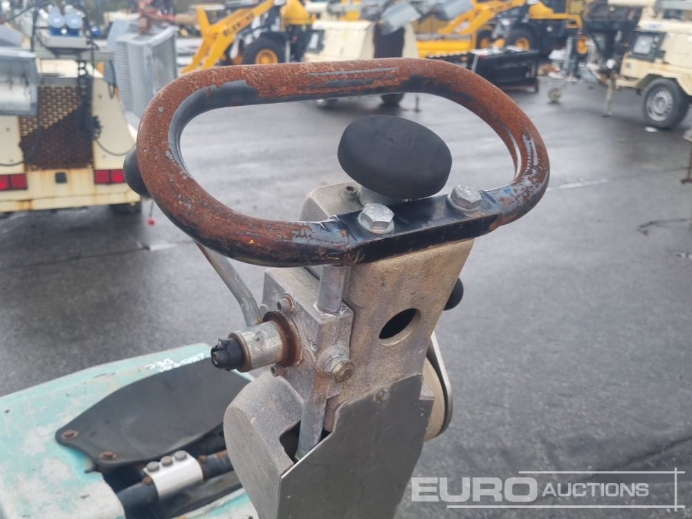 Машина за асфалт Ammann Diesel Vibrating Compaction Plate: слика 20