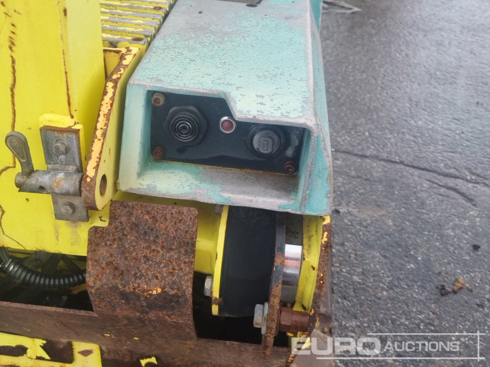 Машина за асфалт Ammann Diesel Vibrating Compaction Plate: слика 27