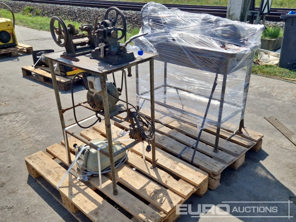 Key Cutting Machines (2 of), Cashier Machine - Градежна опрема: слика 1 Key Cutting Machines (2 of), Cashier Machine - Градежна опрема: слика 1