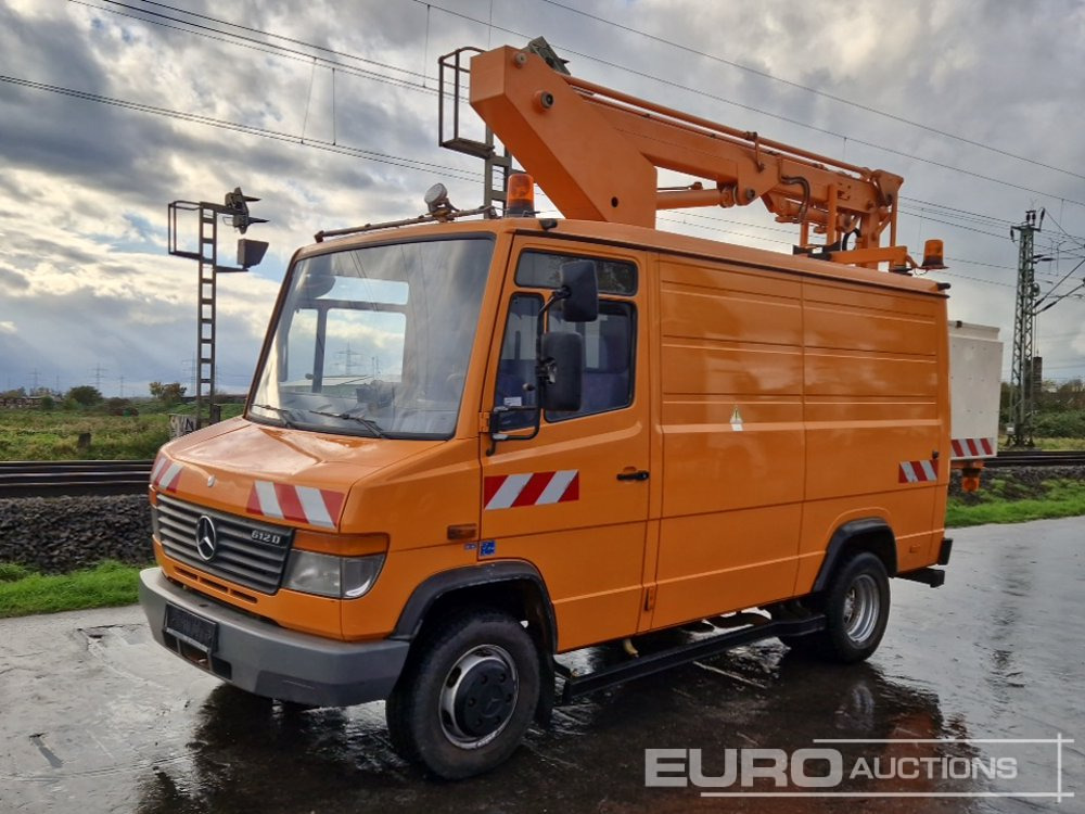 Mercedes 612D - Камион со подигачка кошница: слика 1 Mercedes 612D - Камион со подигачка кошница: слика 1