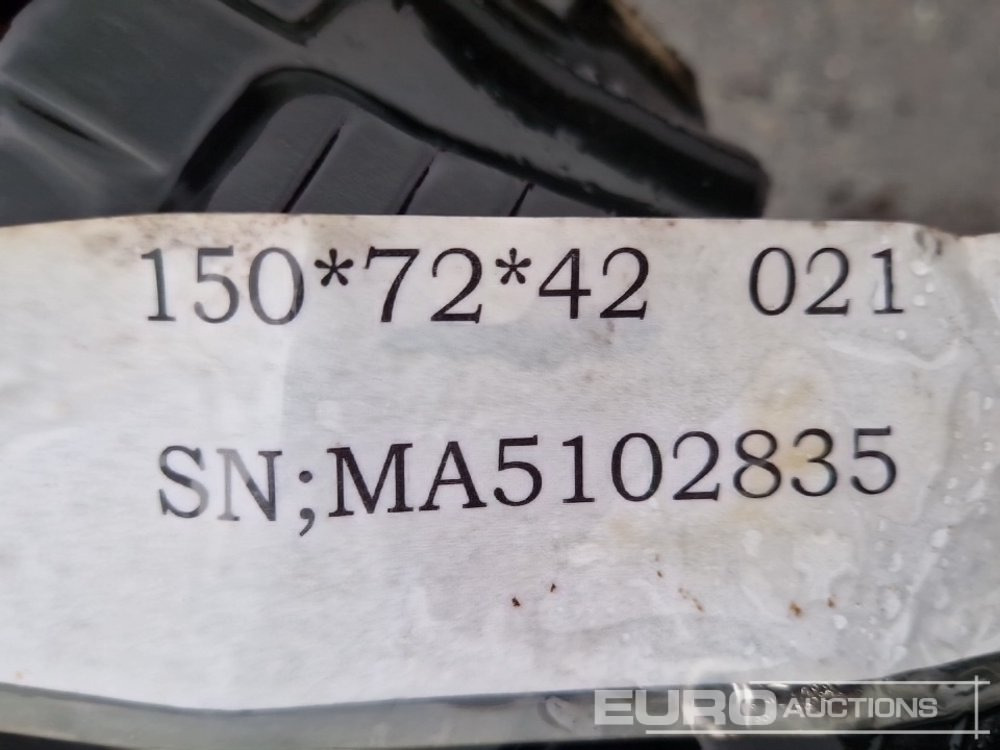 Ролна за Градежна машина Pallet of Rubber Tracks 150x72x42 (10 of): слика 7