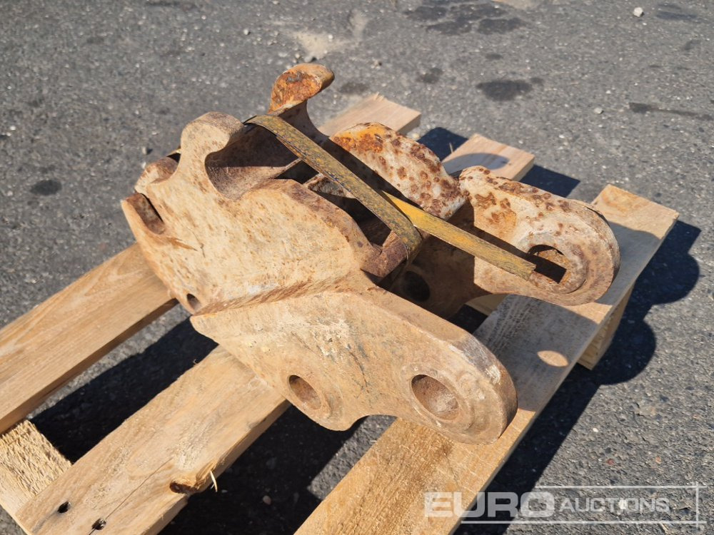 QH to suit Mini Excavator - Брза спојка: слика 2 QH to suit Mini Excavator - Брза спојка: слика 2