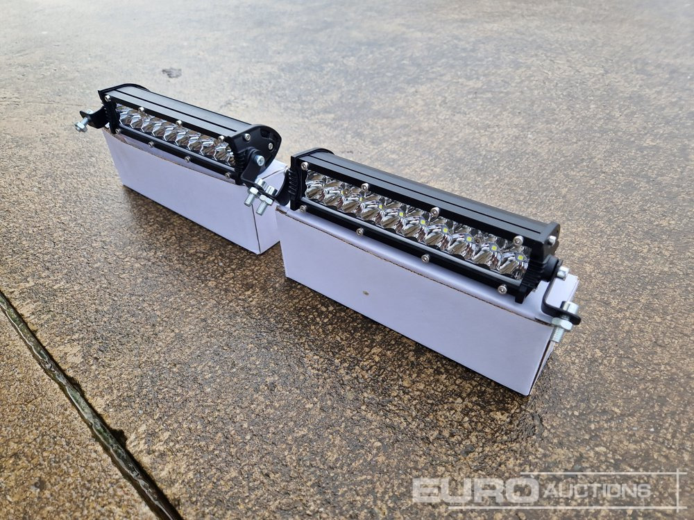 Unused 7" 60W LED Light Bar, Mounting Brackets, IP68 Waterproof (2 of) - Опрема за работилница: слика 1 Unused 7" 60W LED Light Bar, Mounting Brackets, IP68 Waterproof (2 of) - Опрема за работилница: слика 1
