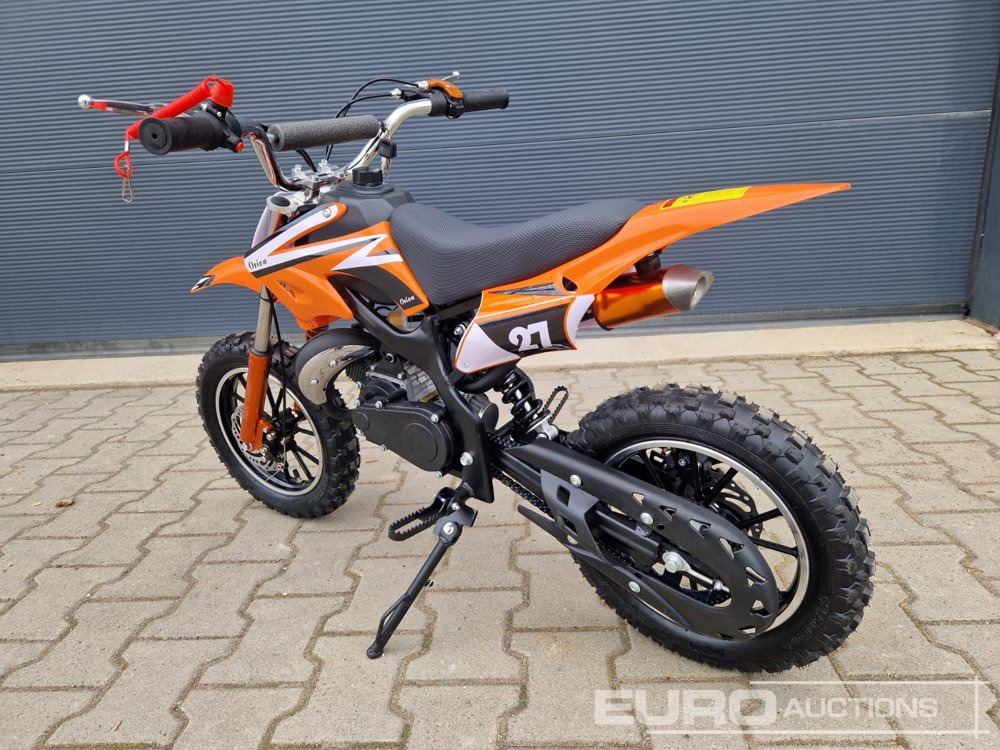 Unused DIRTBIKE 50R-D705 49CC Kids Petrol Motorbike, Automatic - Мотоцикл: слика 4 Unused DIRTBIKE 50R-D705 49CC Kids Petrol Motorbike, Automatic - Мотоцикл: слика 4