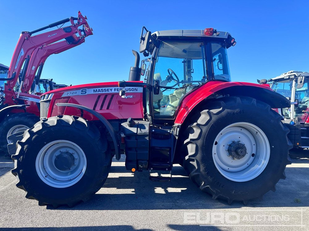 Unused Massey Ferguson 7724S - Трактор: слика 1 Unused Massey Ferguson 7724S - Трактор: слика 1