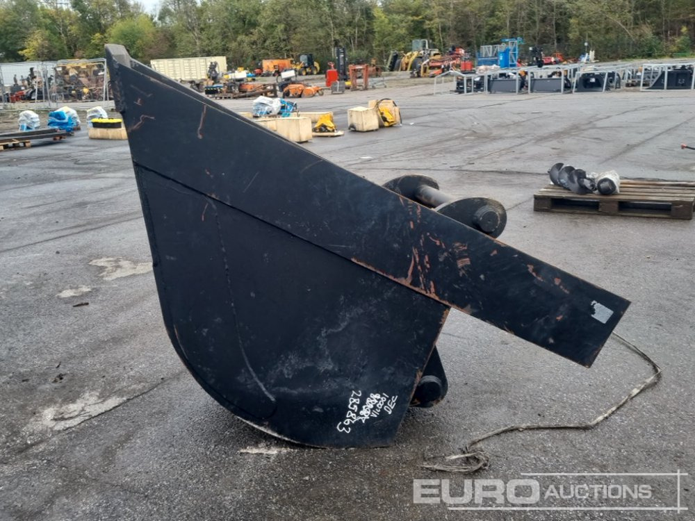 V Bucket 80mm Pin to suit 20 Ton Excavator - Корпа: слика 2 V Bucket 80mm Pin to suit 20 Ton Excavator - Корпа: слика 2