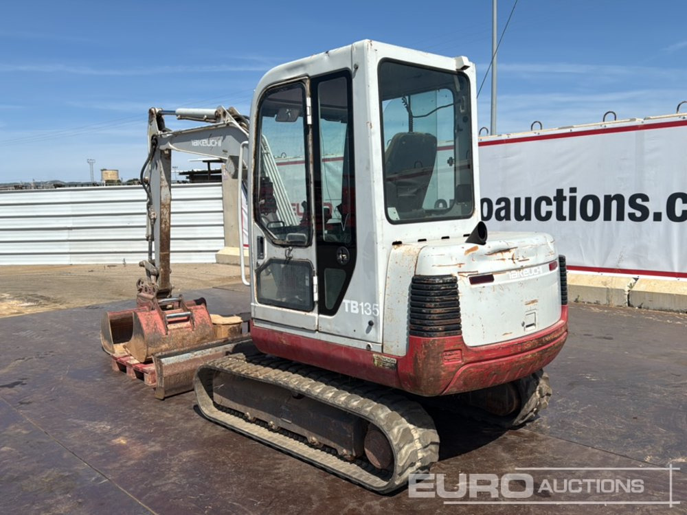 2004 Takeuchi TB135 - Мини багер: слика 3 2004 Takeuchi TB135 - Мини багер: слика 3