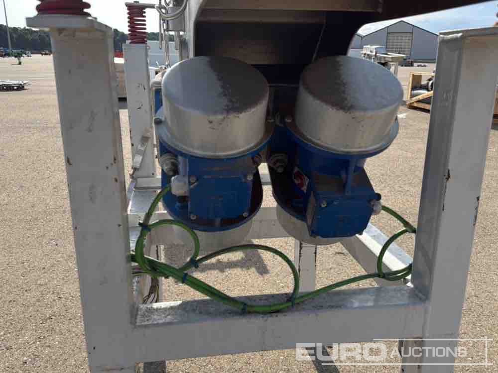 2005 Vibra FRU 32/3-DV - Градежна опрема: слика 5 2005 Vibra FRU 32/3-DV - Градежна опрема: слика 5