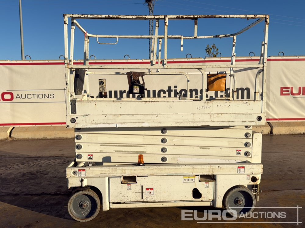 2014 Haulotte Compact 12 - Кревач ножица: слика 2 2014 Haulotte Compact 12 - Кревач ножица: слика 2