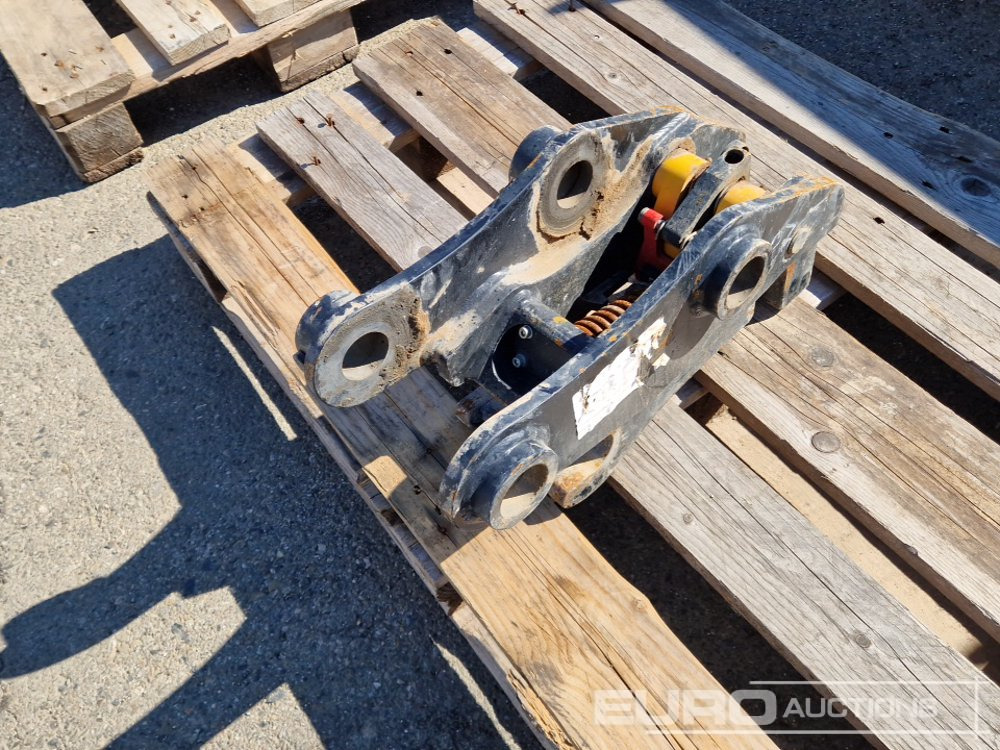 2017 JCB Quick Hitch 980/A02t 68 to Suit 48Z/61R/66Z/67C - Брза спојка: слика 4 2017 JCB Quick Hitch 980/A02t 68 to Suit 48Z/61R/66Z/67C - Брза спојка: слика 4