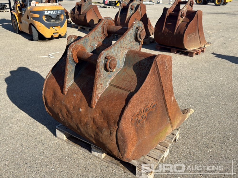 44" Digging Bucket to suit Backhoe Loader - Корпа: слика 3 44" Digging Bucket to suit Backhoe Loader - Корпа: слика 3