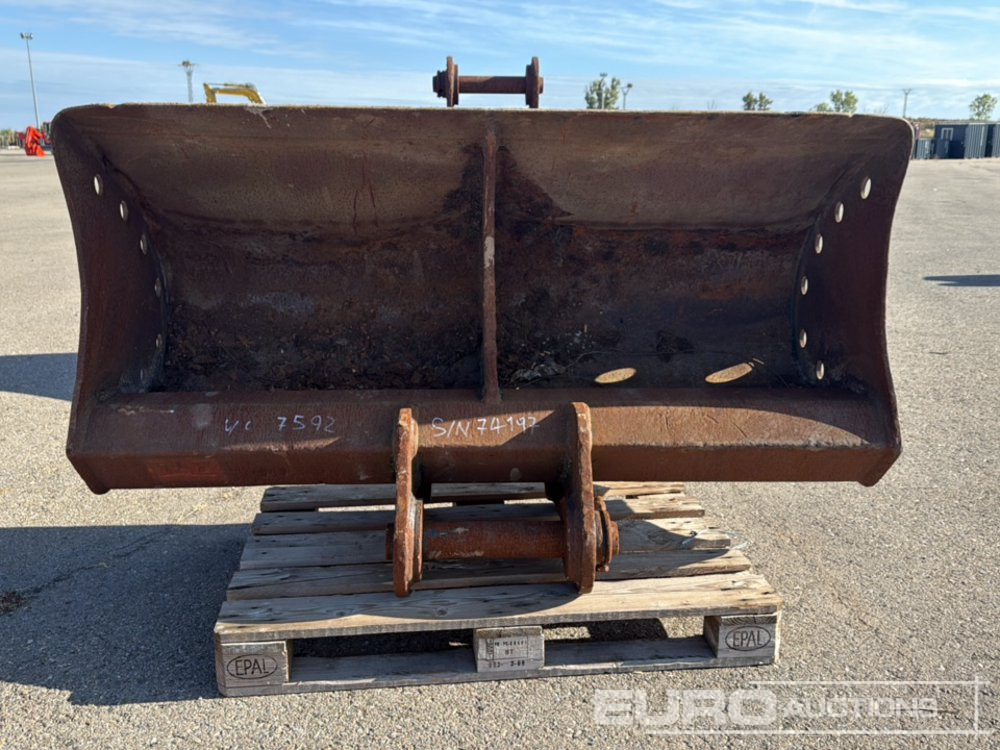 71" Cleaning Bucket to suit Backhoe Loaderr - Корпа: слика 5 71" Cleaning Bucket to suit Backhoe Loaderr - Корпа: слика 5