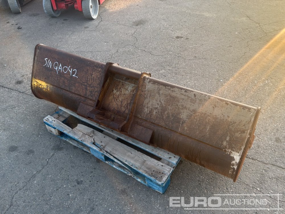 Arden 74" Cleaning Bucket to suit Excavator - Корпа: слика 3 Arden 74" Cleaning Bucket to suit Excavator - Корпа: слика 3