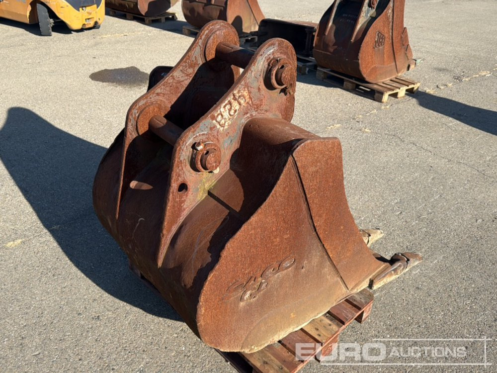 Eaco 44" Digging Bucket to suit Backhoe Loader - Корпа: слика 3 Eaco 44" Digging Bucket to suit Backhoe Loader - Корпа: слика 3