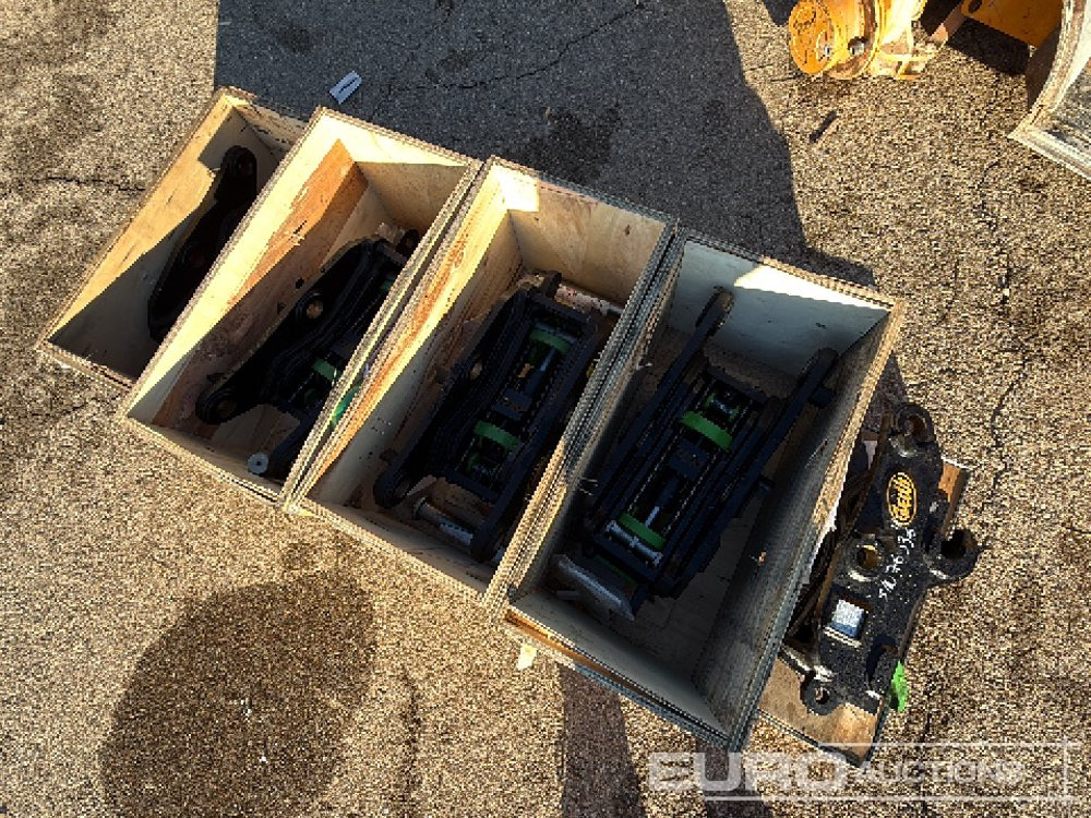 Geith Quick Coupler QC45-50H2G4-555 to suit Kubota KX080-4 (S/Ns 1045725, 1061012, 1053631, 1045727, 1045728) (5 of) - Брза спојка: слика 4 Geith Quick Coupler QC45-50H2G4-555 to suit Kubota KX080-4 (S/Ns 1045725, 1061012, 1053631, 1045727, 1045728) (5 of) - Брза спојка: слика 4