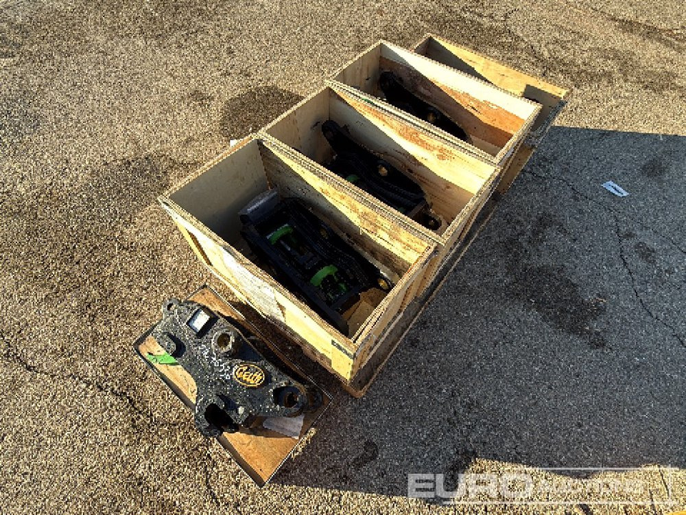 Geith Quick Coupler QC45-50H2G4-555 to suit Kubota KX080-4 (S/Ns 1045725, 1061012, 1053631, 1045727, 1045728) (5 of) - Брза спојка: слика 1 Geith Quick Coupler QC45-50H2G4-555 to suit Kubota KX080-4 (S/Ns 1045725, 1061012, 1053631, 1045727, 1045728) (5 of) - Брза спојка: слика 1