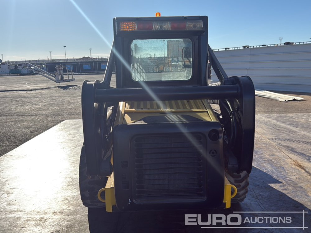New Holland L160 - Компактен натоварувач: слика 4 New Holland L160 - Компактен натоварувач: слика 4