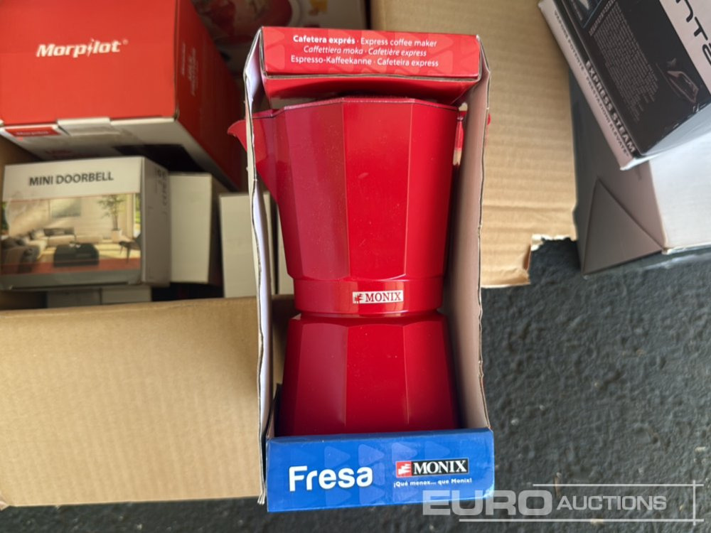 Градежна опрема Pallet of Toaster (2 of), Steam Iron, Aluminium Express Coffee Maker, Milk Frother, Mini Doorbell , Hand Blender: слика 8