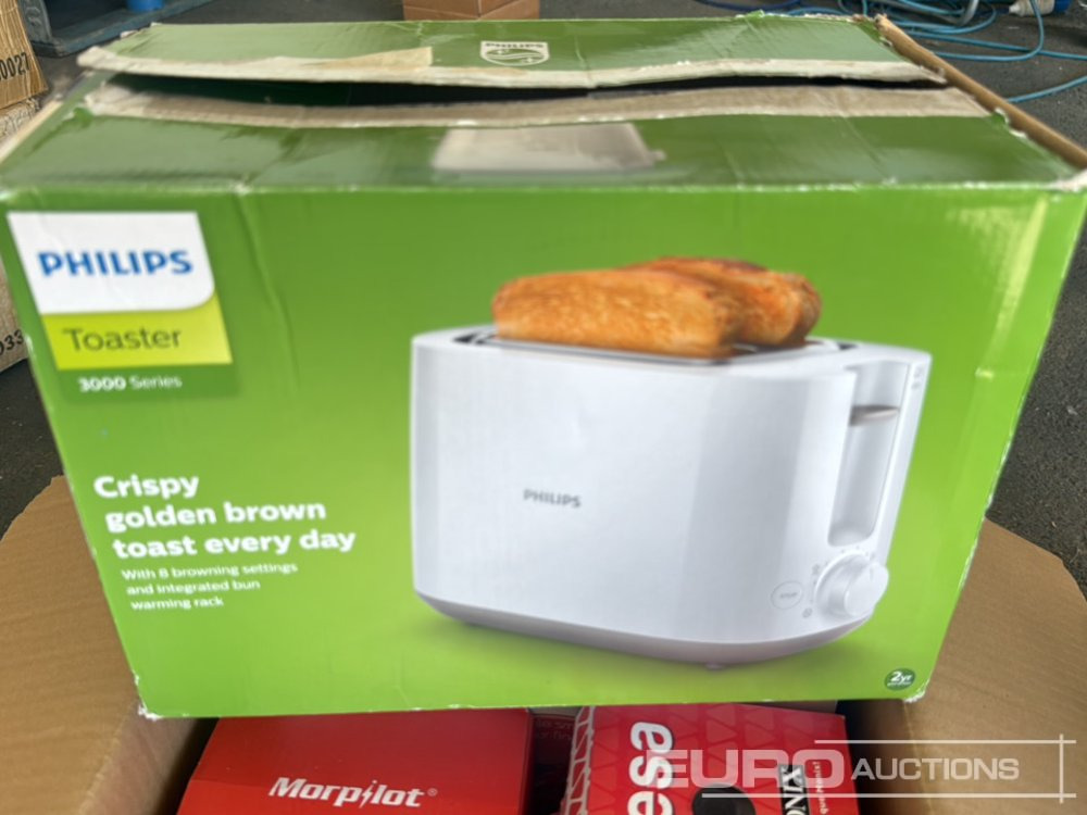 Градежна опрема Pallet of Toaster (2 of), Steam Iron, Aluminium Express Coffee Maker, Milk Frother, Mini Doorbell , Hand Blender: слика 6