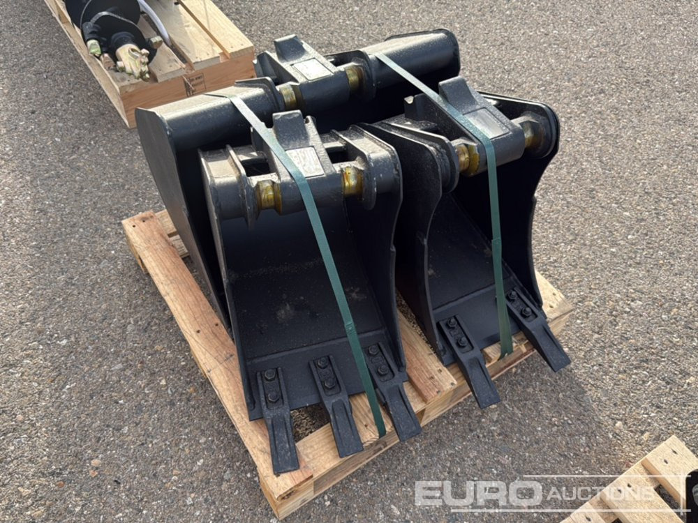 Unused Häner Bucket Package HTL125-Morin-M0 12" (250mm) Tilt Ditch Bucket, S/N 20250202, Digging Buckets HTL130-Morin-M0 12" (300mm) S/N 20250242, HTL160-Morin-M0 24" (600mm) S/N 20250208 to suit 1-2, - Корпа: слика 1 Unused Häner Bucket Package HTL125-Morin-M0 12" (250mm) Tilt Ditch Bucket, S/N 20250202, Digging Buckets HTL130-Morin-M0 12" (300mm) S/N 20250242, HTL160-Morin-M0 24" (600mm) S/N 20250208 to suit 1-2, - Корпа: слика 1