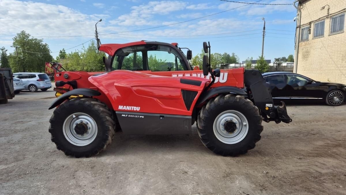 Manitou MANITOU MLT840 - Телескопски ракувач: слика 1 Manitou MANITOU MLT840 - Телескопски ракувач: слика 1