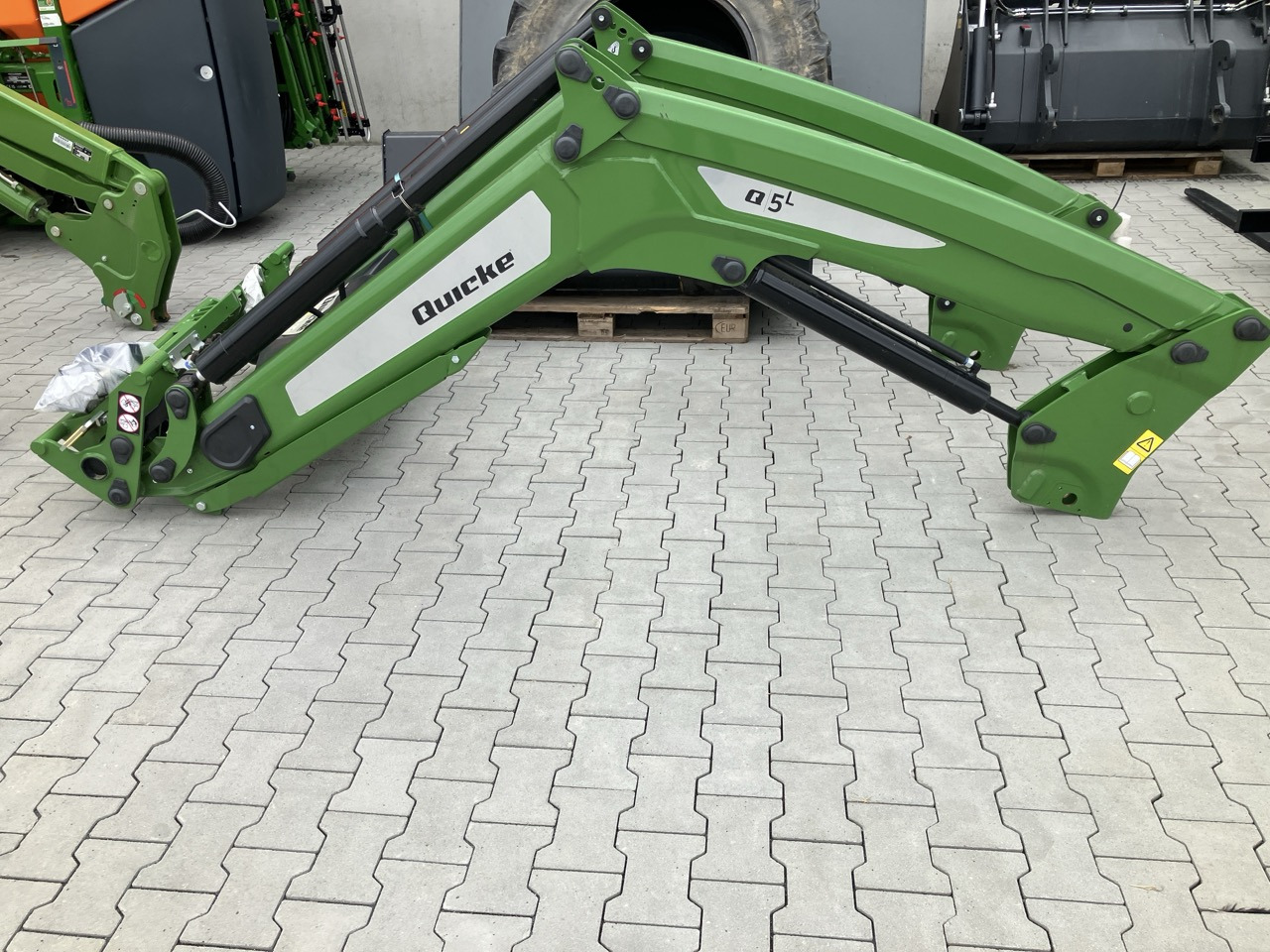 Alö Frontlader Q5 LDM EURO - Преден утоварувач за трактор: слика 1 Alö Frontlader Q5 LDM EURO - Преден утоварувач за трактор: слика 1