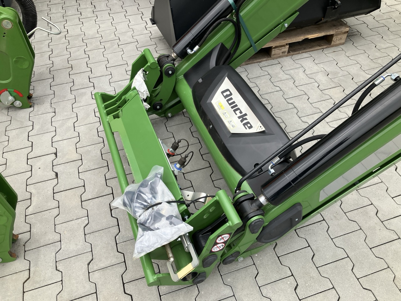 Alö Frontlader Q5 LDM EURO - Преден утоварувач за трактор: слика 3 Alö Frontlader Q5 LDM EURO - Преден утоварувач за трактор: слика 3