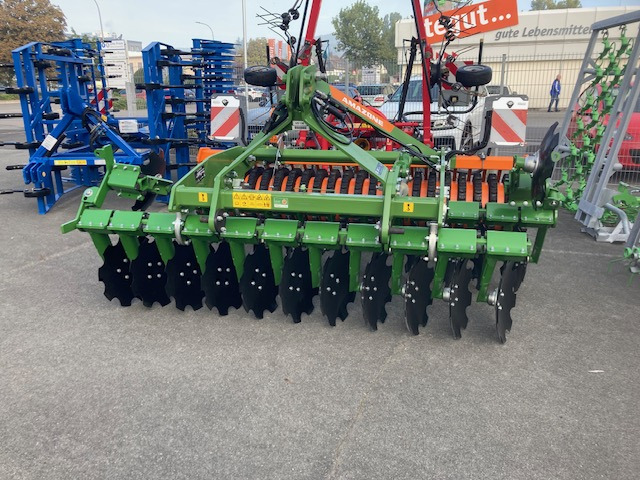 Amazone Catros 3003 - Ситнач со дискови: слика 1 Amazone Catros 3003 - Ситнач со дискови: слика 1