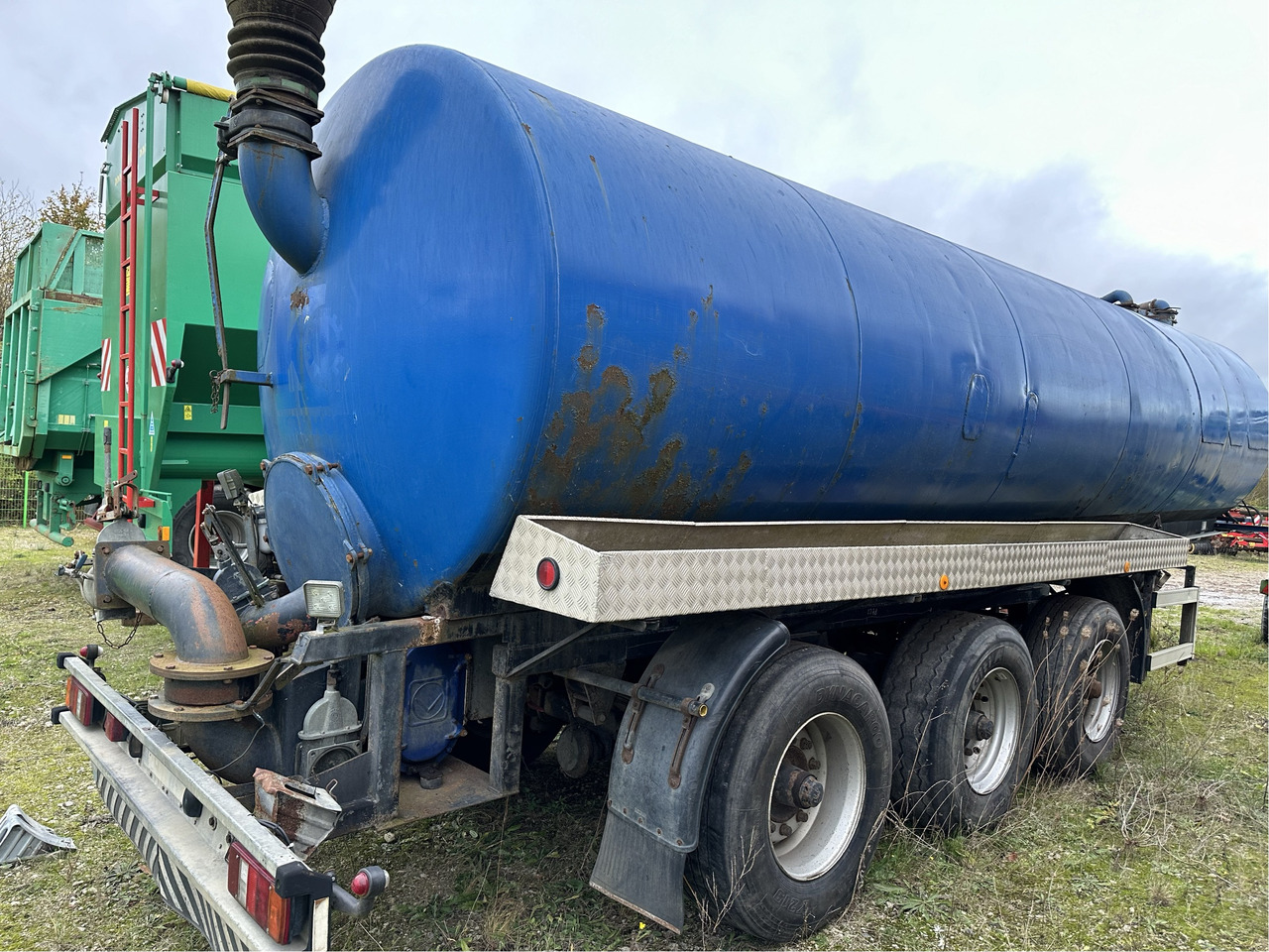 Bardenhorst Gülletransportauflieger 28.000 - Опрема за наѓубрување: слика 4 Bardenhorst Gülletransportauflieger 28.000 - Опрема за наѓубрување: слика 4