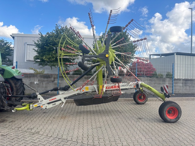 Claas Liner 2700 - Превртувач и гребло: слика 1 Claas Liner 2700 - Превртувач и гребло: слика 1