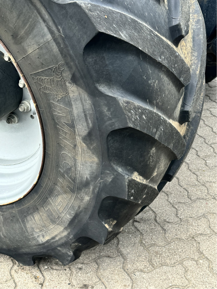 Deutz-Fahr Agrotron 7250 TTV - Трактор: слика 4 Deutz-Fahr Agrotron 7250 TTV - Трактор: слика 4