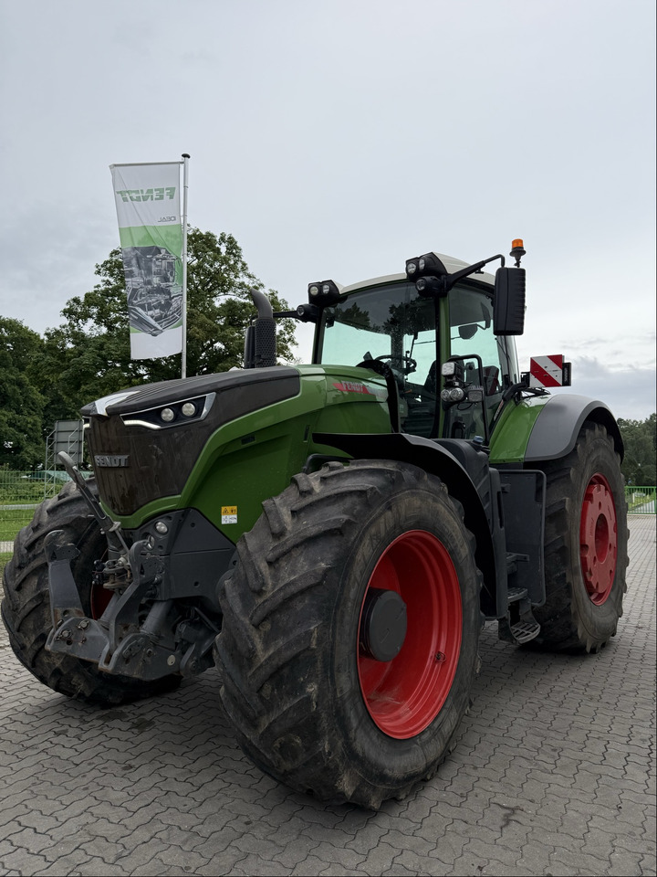 Fendt 1042 Vario Gen2 ProfiPlus - Трактор: слика 1 Fendt 1042 Vario Gen2 ProfiPlus - Трактор: слика 1
