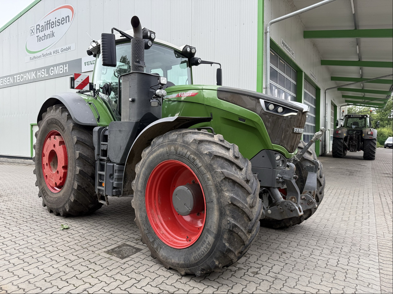 Fendt 1042 Vario Gen2 ProfiPlus - Трактор: слика 2 Fendt 1042 Vario Gen2 ProfiPlus - Трактор: слика 2